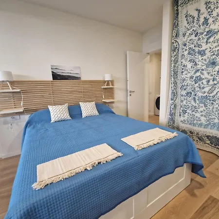 Waterfront With Terrace Apartament *