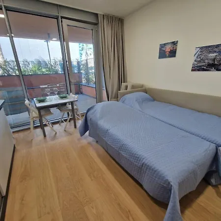 דירה Waterfront With Terrace ג'נובה
