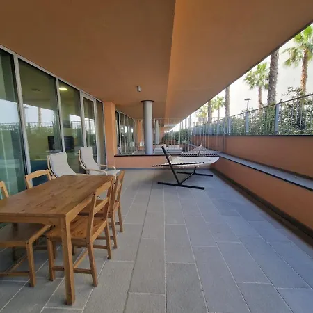 Waterfront With Terrace 아파트 제노바