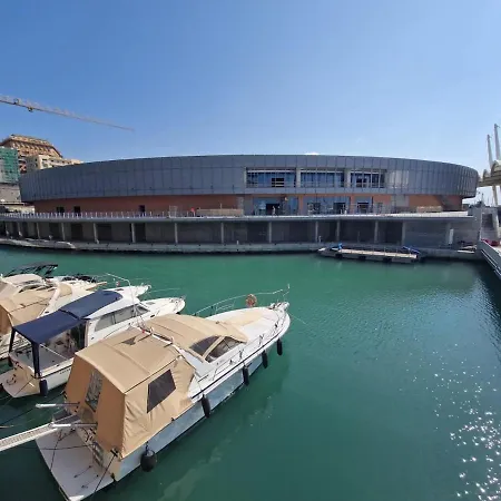 شقة Waterfront With Terrace *